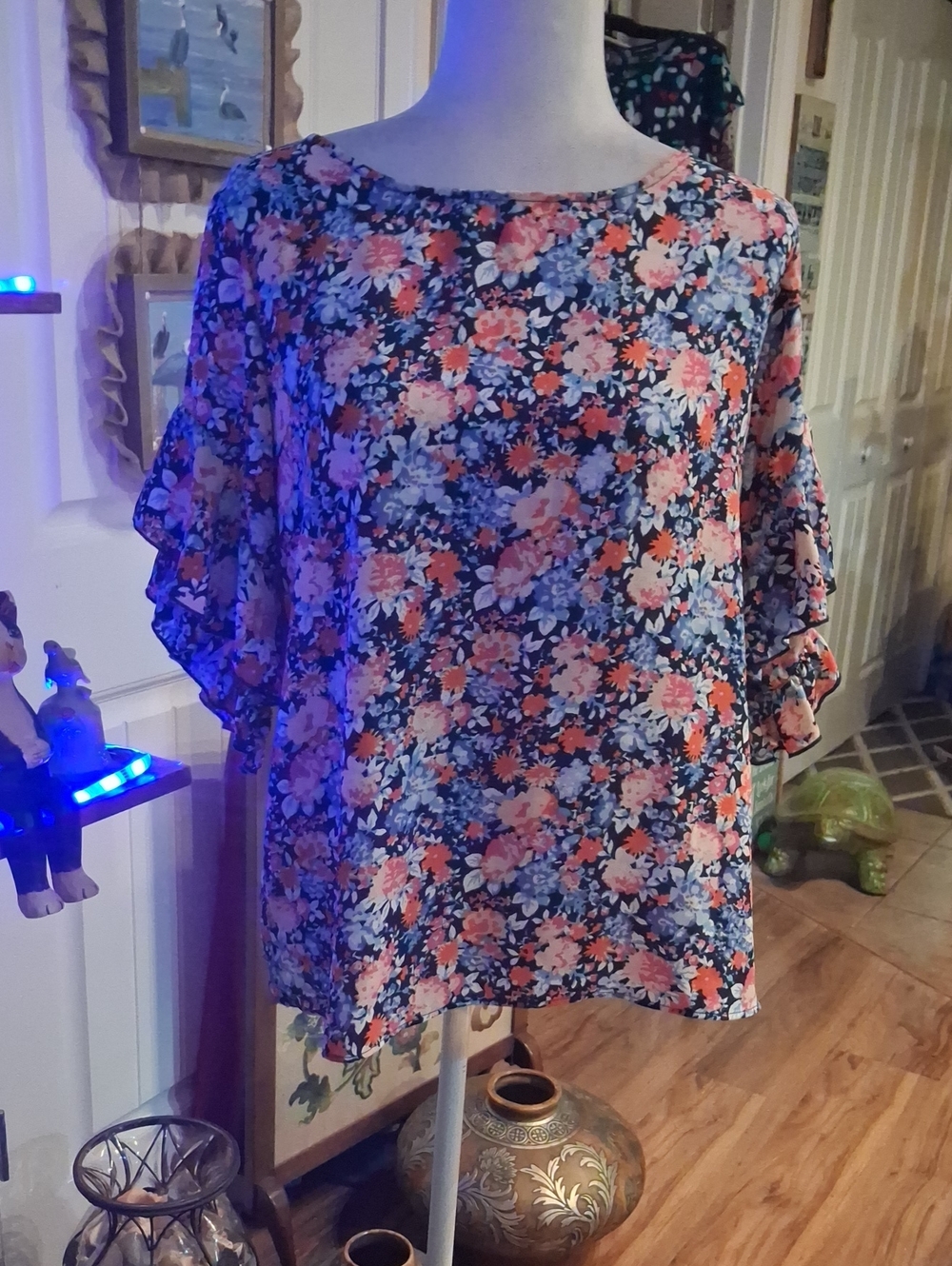 Women's Navy Floral Flutter Sleeve Blouse - Navy Blue & Coral